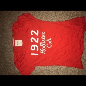 Hollister Women’s tee red